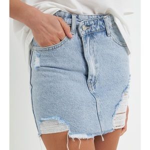 HIGH-WAISTED DISTRESSED JEAN SKIRT